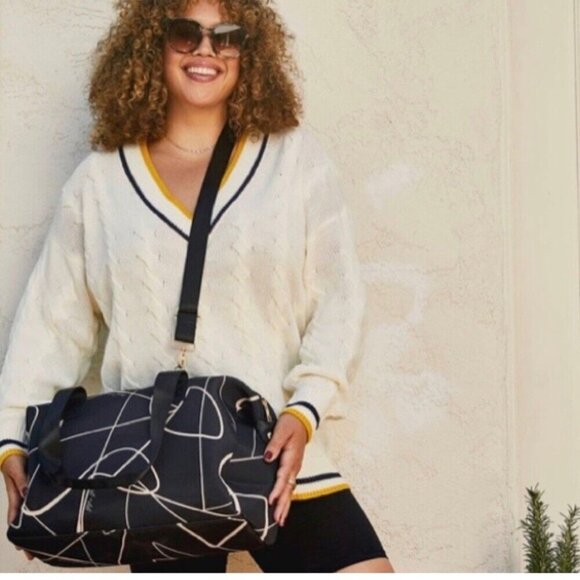 Mali & Lili Black Weekender Bag - NWT - Abstract Print - Picture 3 of 8